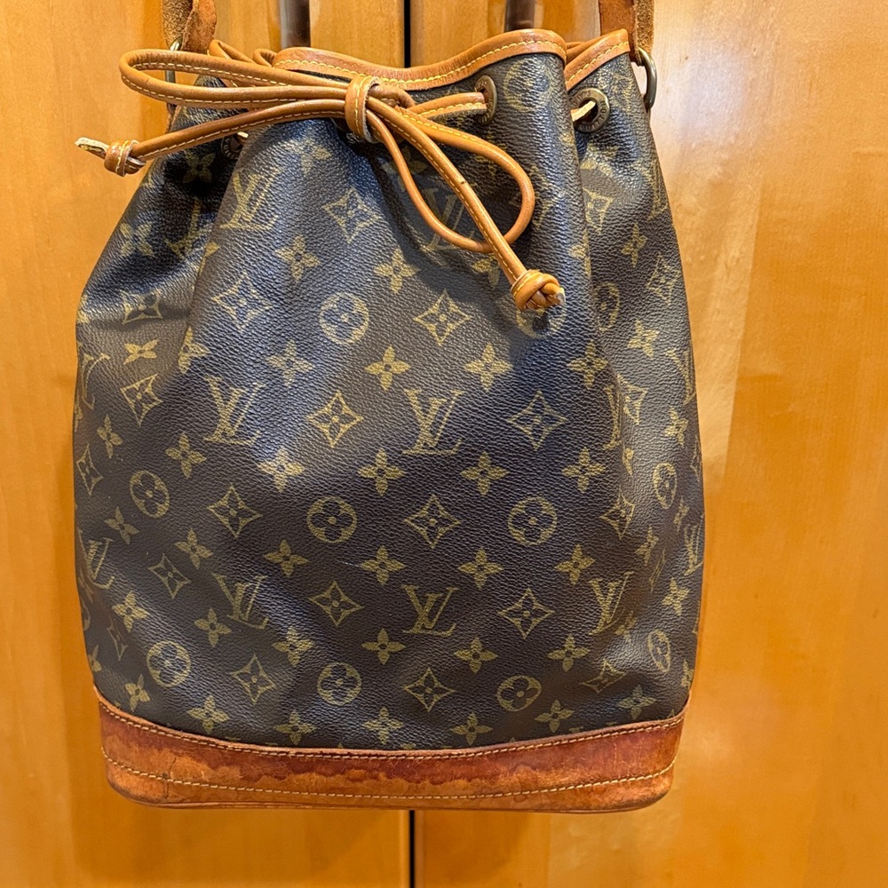 Louis Vuitton Monogram Canvas Drawstring Bucket Bag - Brown & Tan
